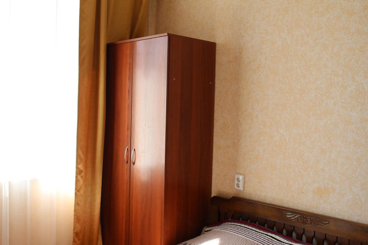 Hotel Tourist 파블로다르 외부 사진