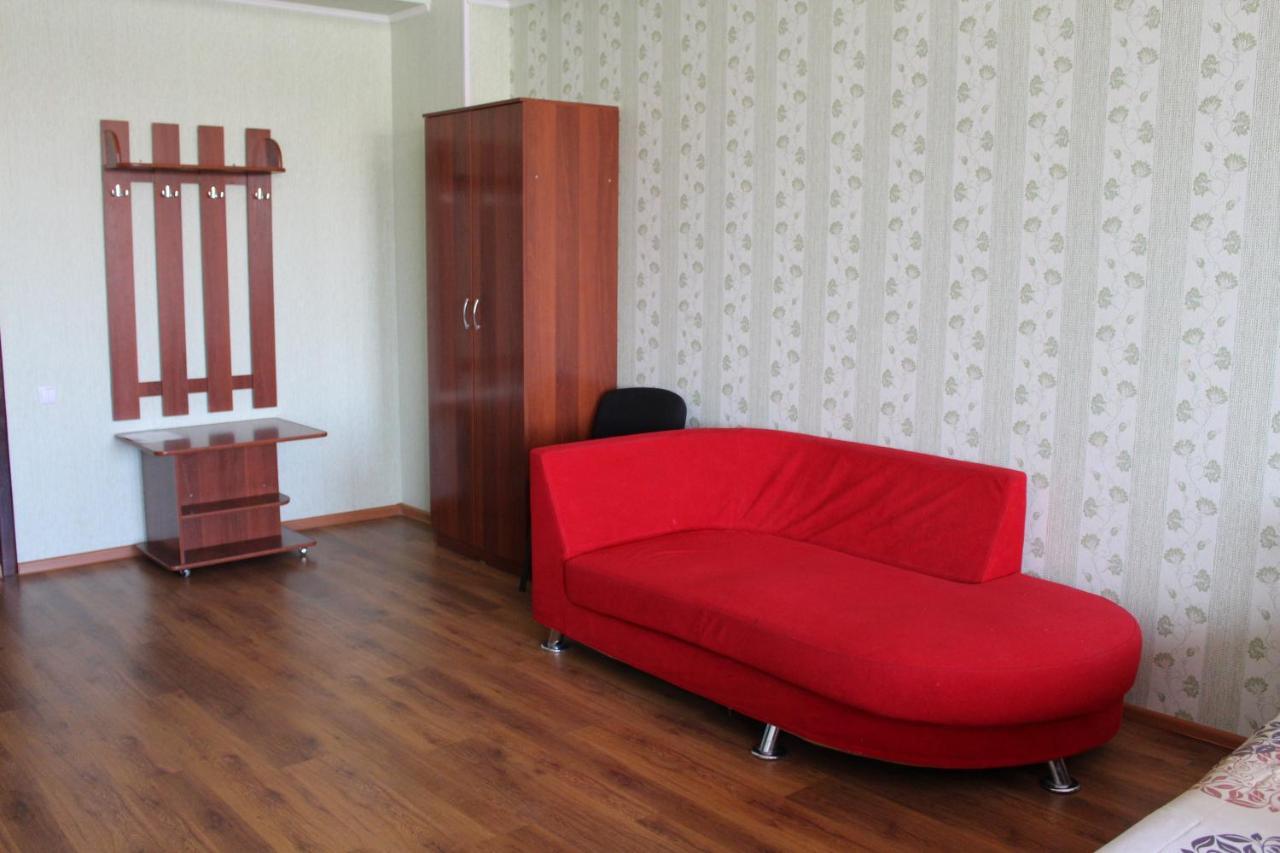 Hotel Tourist 파블로다르 외부 사진